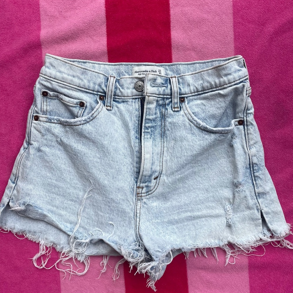 Abercrombie & Fitch high wasted shorts size 4
